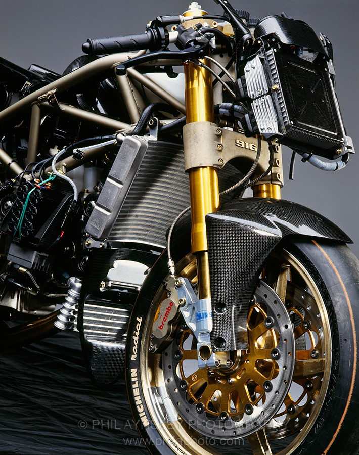 Ducati955C-001.jpg